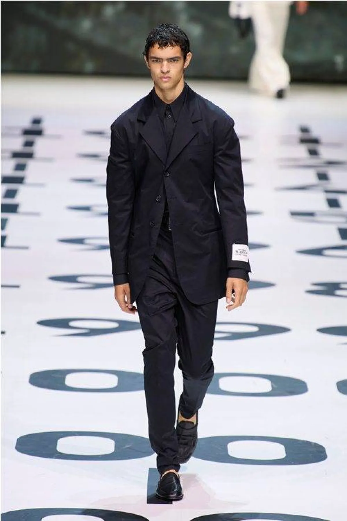 بدلة زفاف من دولتشي أند غابانا Dolce & Gabbana