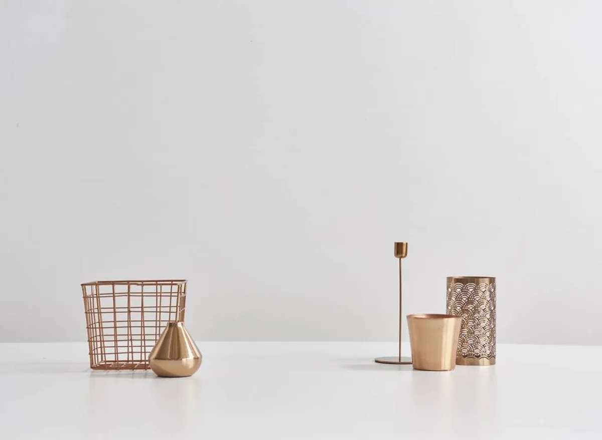 الدقيق كفيل بتلميع النحاس