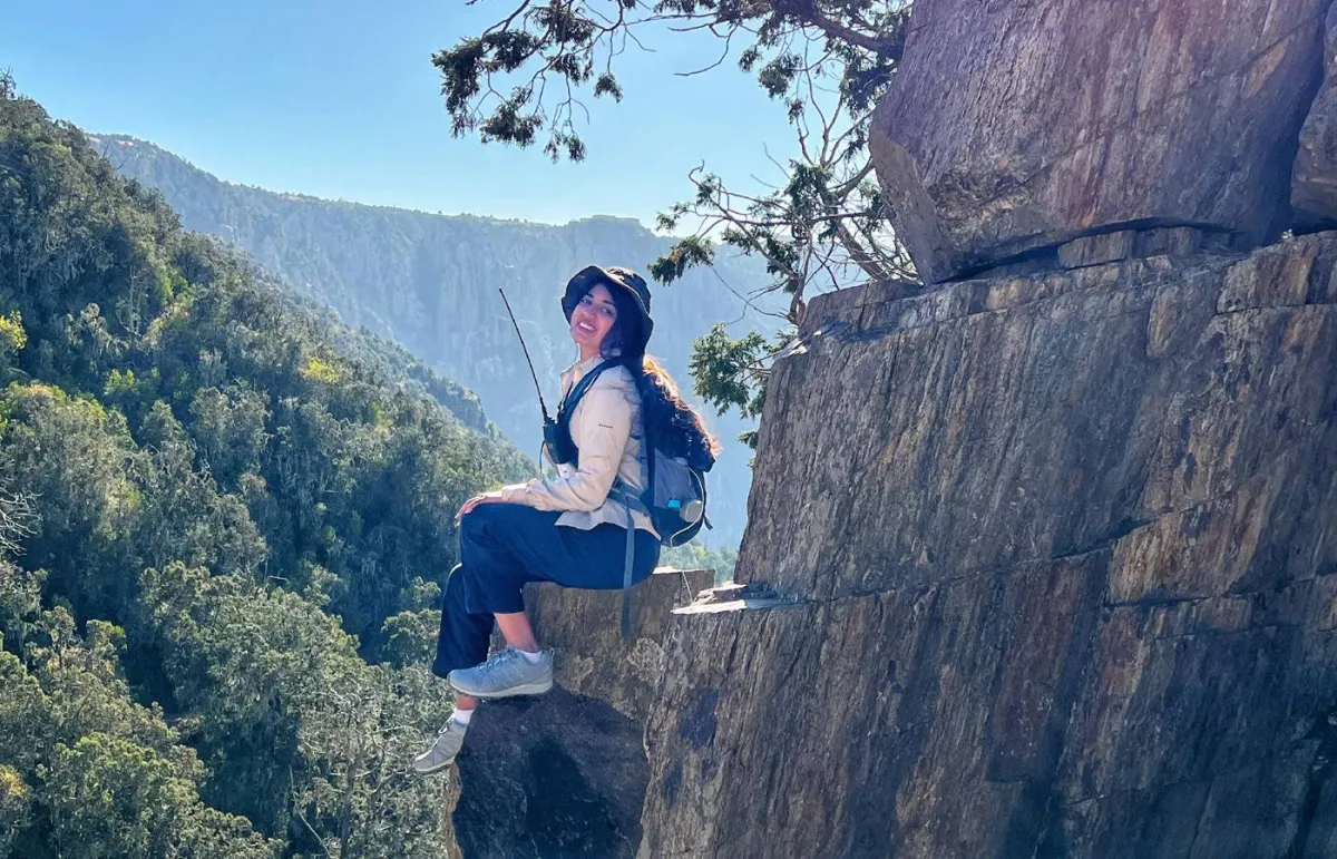 المُغامِرة السعودية خديجة بخاري: احتفالي الحقيقي باليوم الوطني هو بإظهار جمال بلدنا 