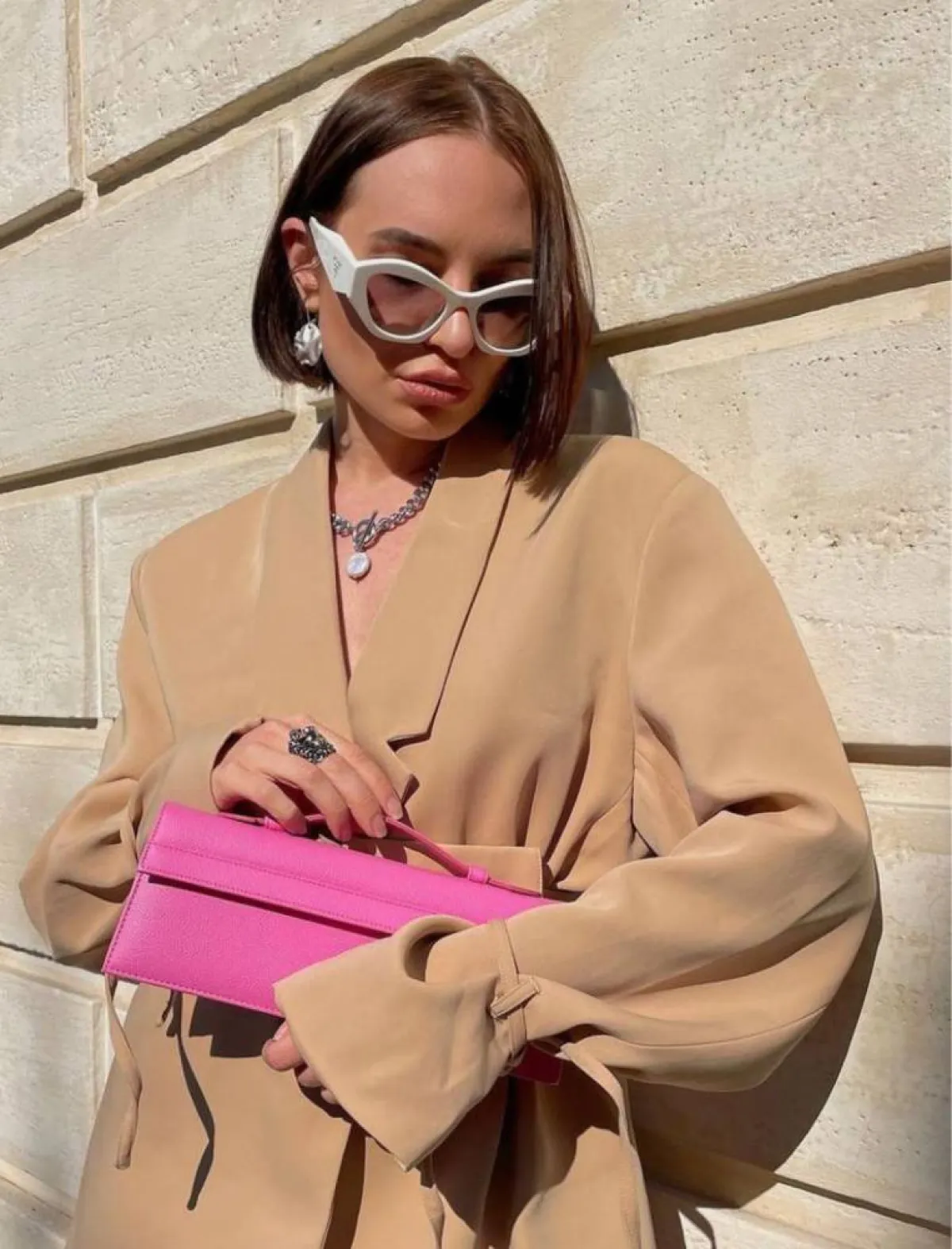 حقيبة من تصميم المصممان فؤاد النقاش وحسن ماليه