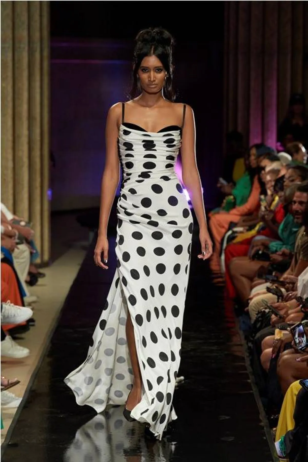 فستان خريفي طويل من سيرجيو هدسون Sergio Hudson