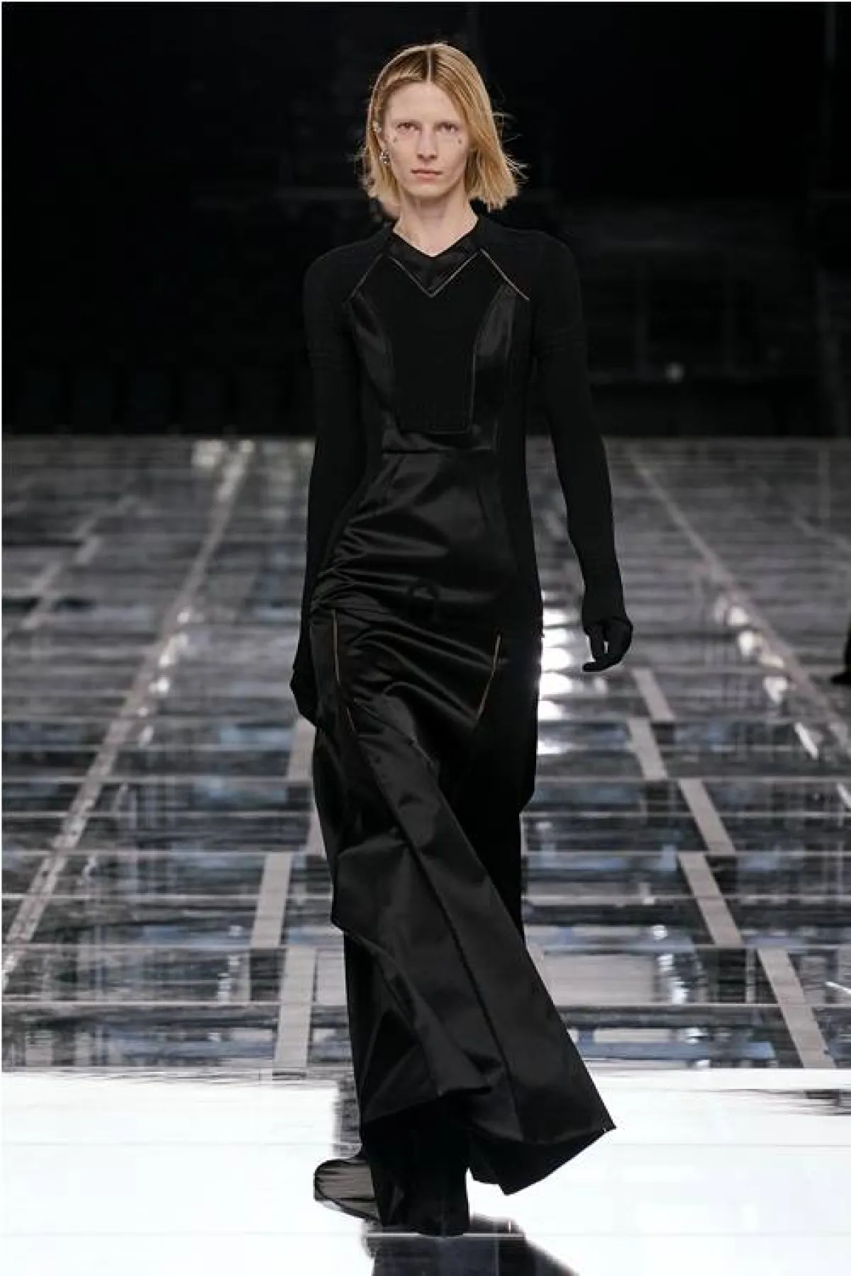 فستان خريفي طويل من جيفنشي Givenchy