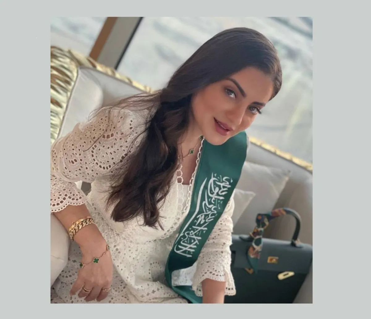 أجمل مجوهرات النجمات باللون الأخضر في اليوم الوطني السعودي في عام 2021