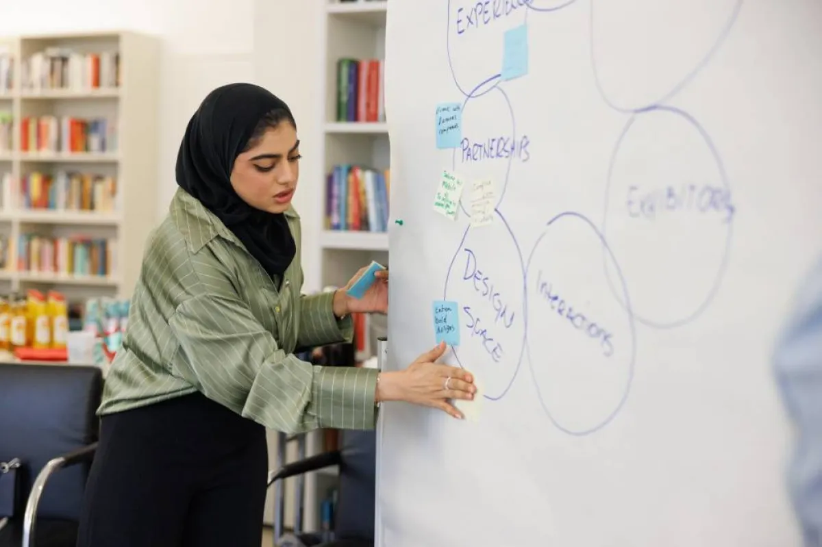 مركز أبوظبي للغة العربية يختتم برنامجه التدريبي في معرض فرانكفورت للكتاب. الصورة من "وام"