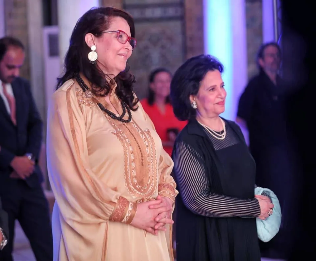 حياة  قطاط القرمازي وزيرة الثقافة رفقة الشيخة مي بنت محمد آل  خليفة