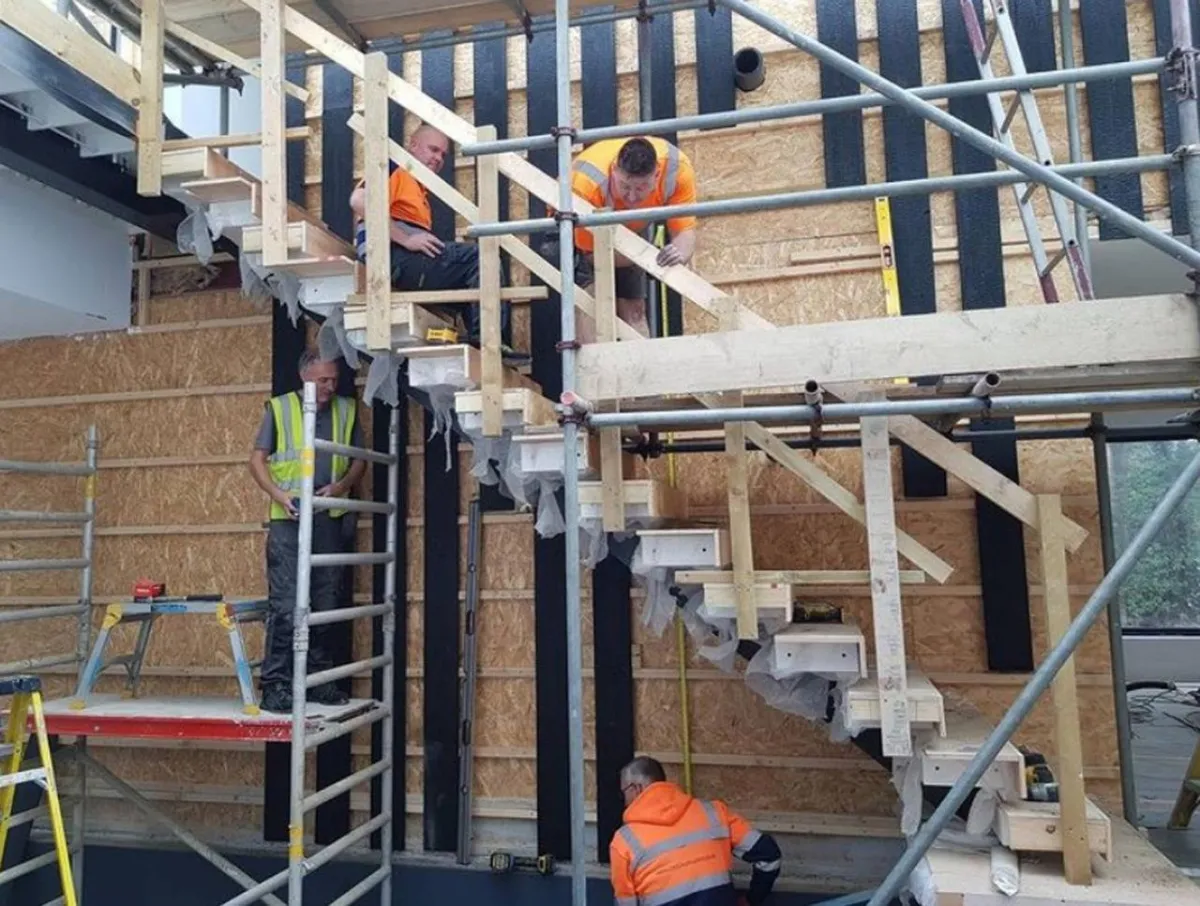 «عمره أسبوعين» ويمتلك يختاً بـ3 ملايين دولار.. ما القصة؟ 