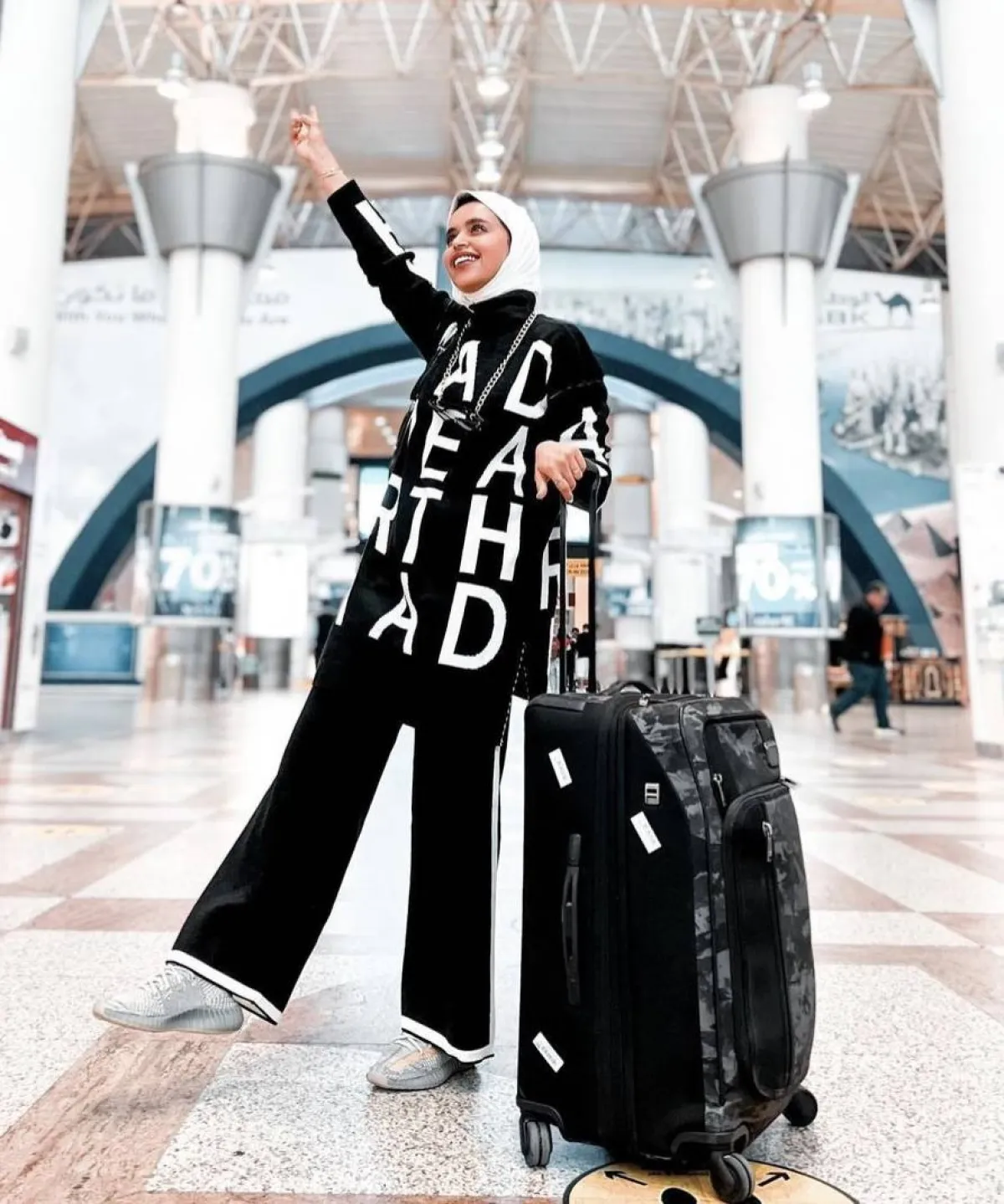 لولوة الخطاف بإطلالة مريحة