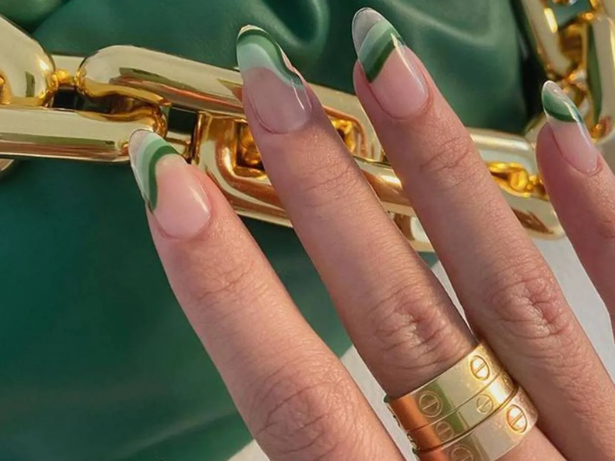 أجمل رسمات الأظافر للاحتفال باليوم الوطني السعودي 2022