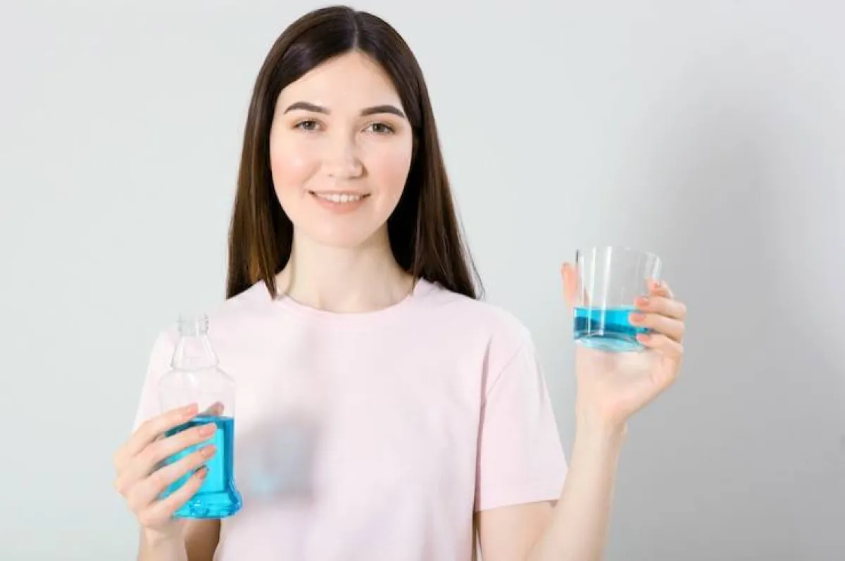 أخطاء شائعة حول استخدام غسول الفم يجب تجنبها