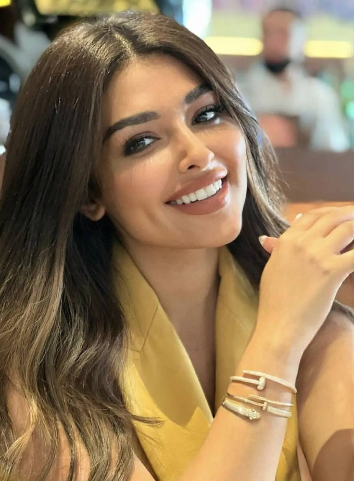 صيحة تكديس الأساور من إلين سليمان