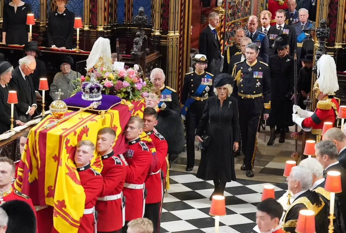 جنازة الملكة إليزابيث