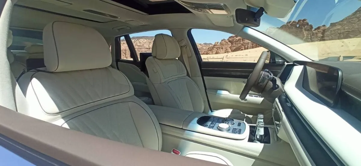 إطلاق جينيسيس G90 في مدينة العُلا