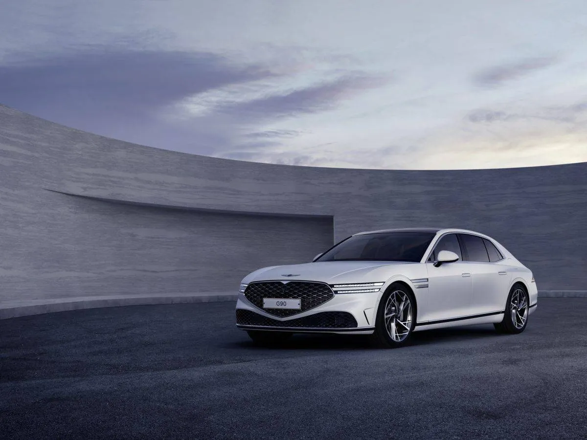 إطلاق جينيسيس G90 في مدينة العُلا