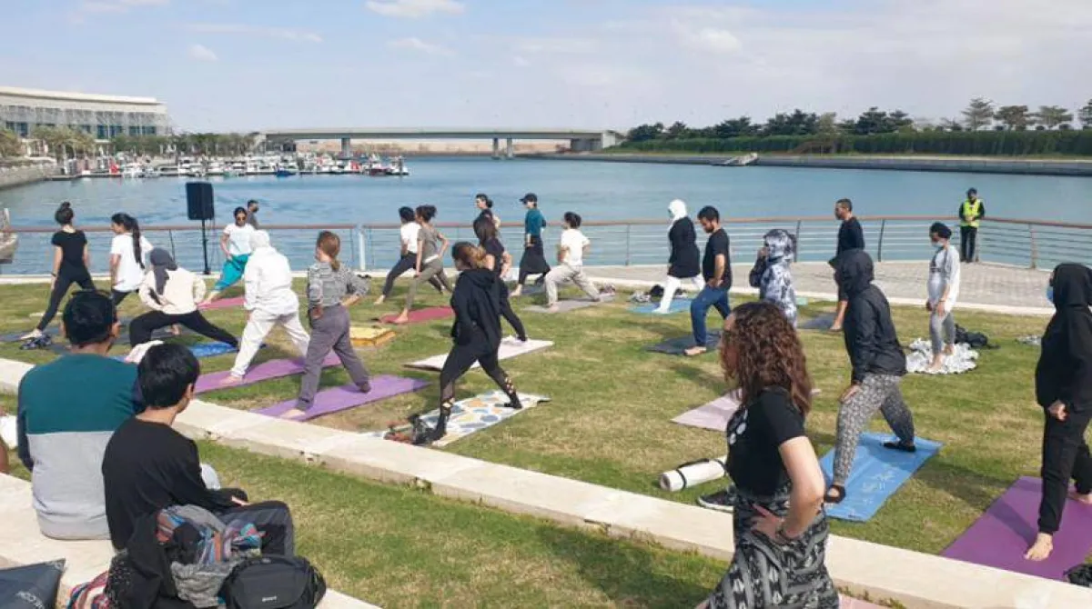 مهرجان اليوغا على شاطئ البيلسان يستقطب أكثر من  1000  من عشاق اليوغا