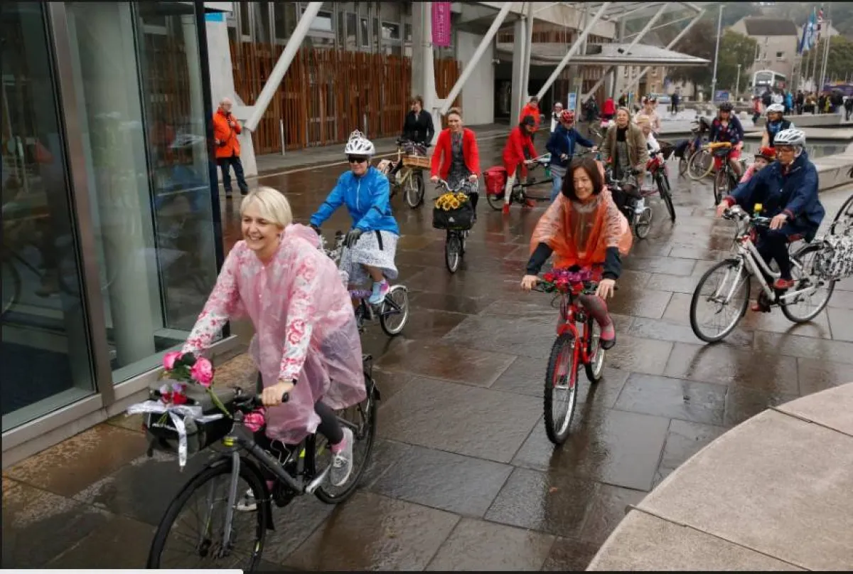  اليوم العالمي للأيام الخالية من السيارات