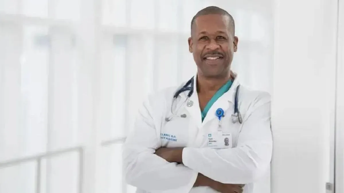 صورة الدكتور كارل ألامبي 