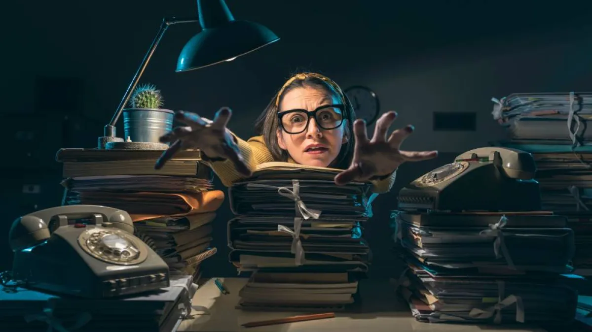 المساعدة في العمل