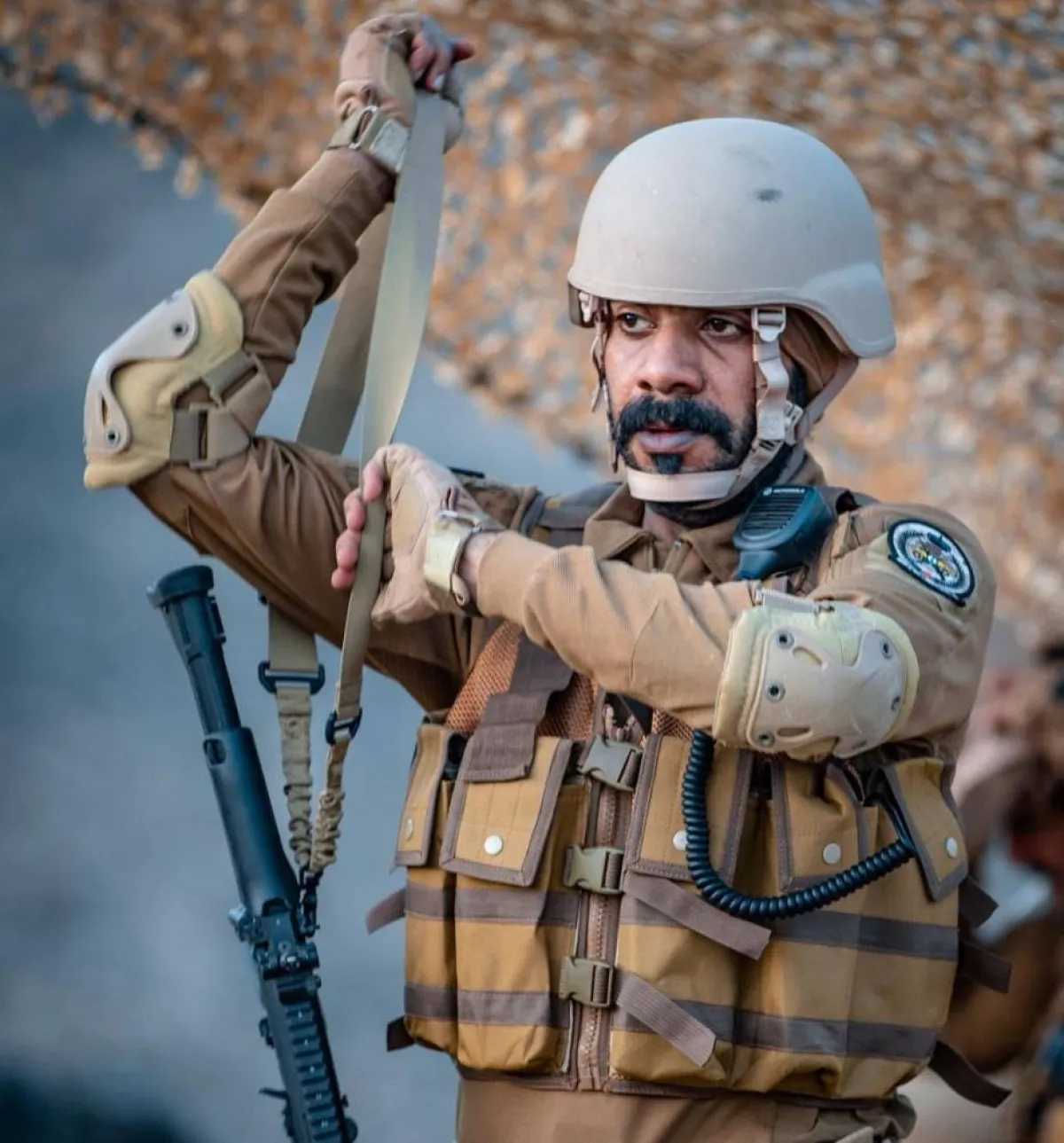 فيصل الدوخي من كواليس فيلم " عشرة واحد" - صورة من صفحته الرسمية على انستغرام