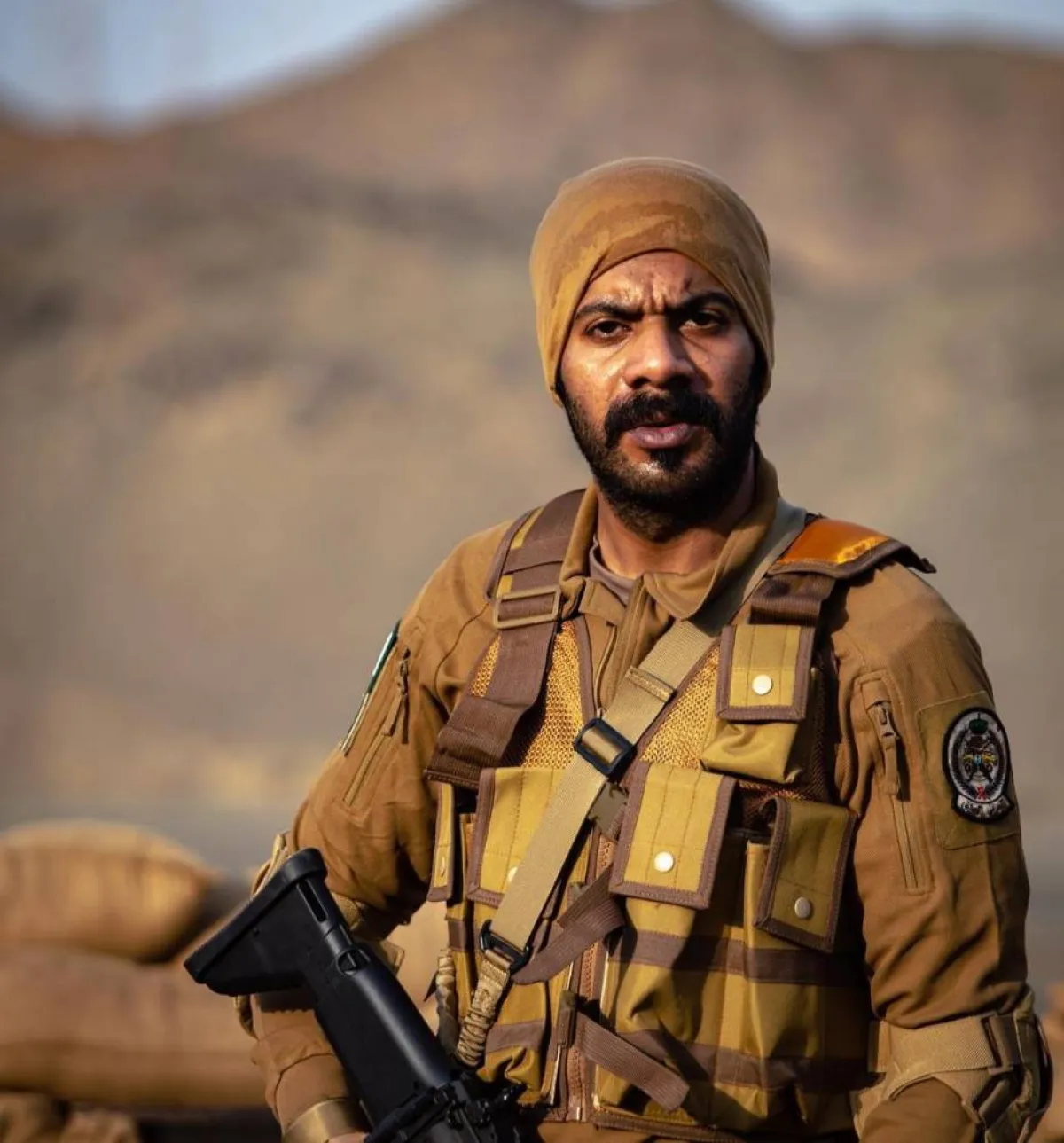 فيصل الدوخي من كواليس فيلم " عشر واحدة" - صورة من صفحته الرسمية على انستغرام