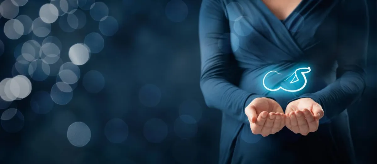 صورة تعبيرية عن حماية الحامل للجنين