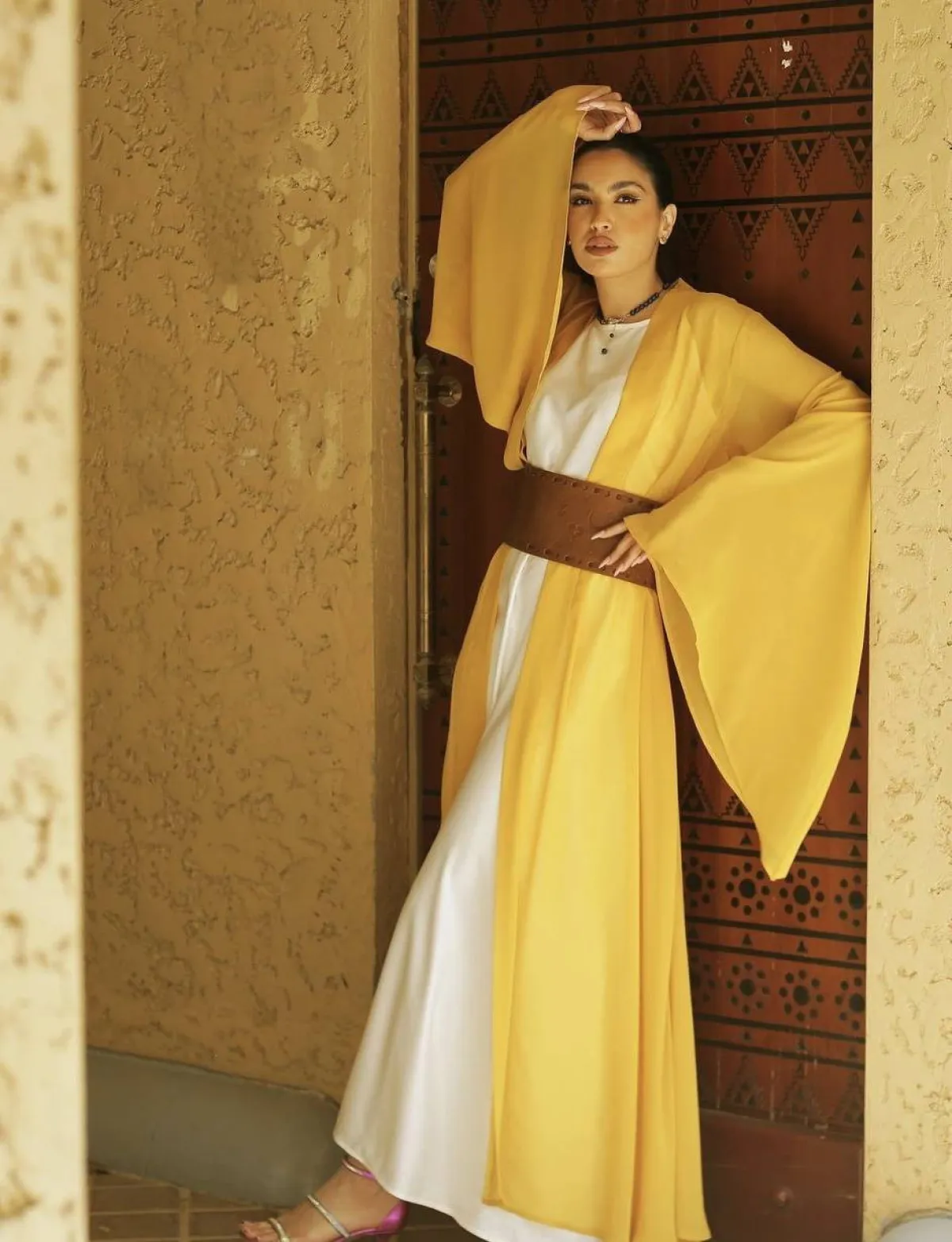 الزي الشعبي المرودن بطريقة عصرية