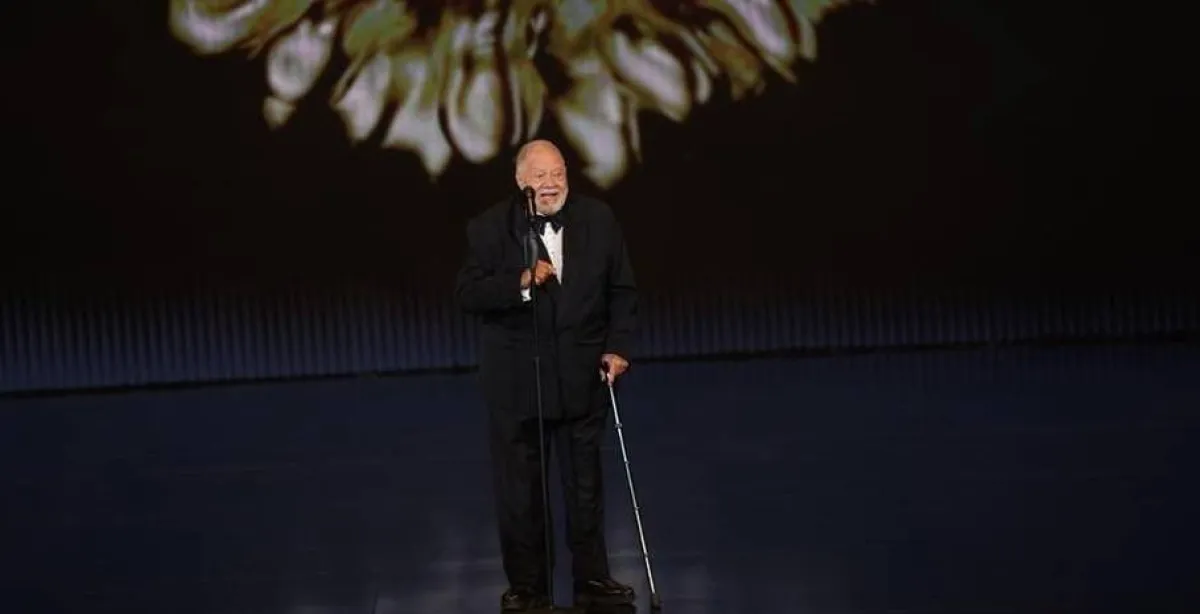 يحيى الفخراني خلال حفل مهرجان القاهرة للدراما  - صورة من صفحة المهرجان على فيسبوك