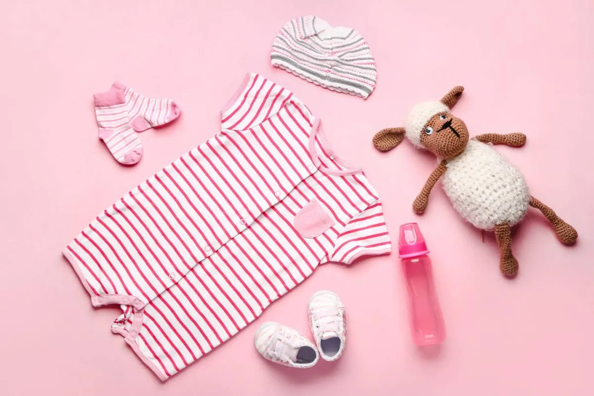 صورة لألبسة المولود