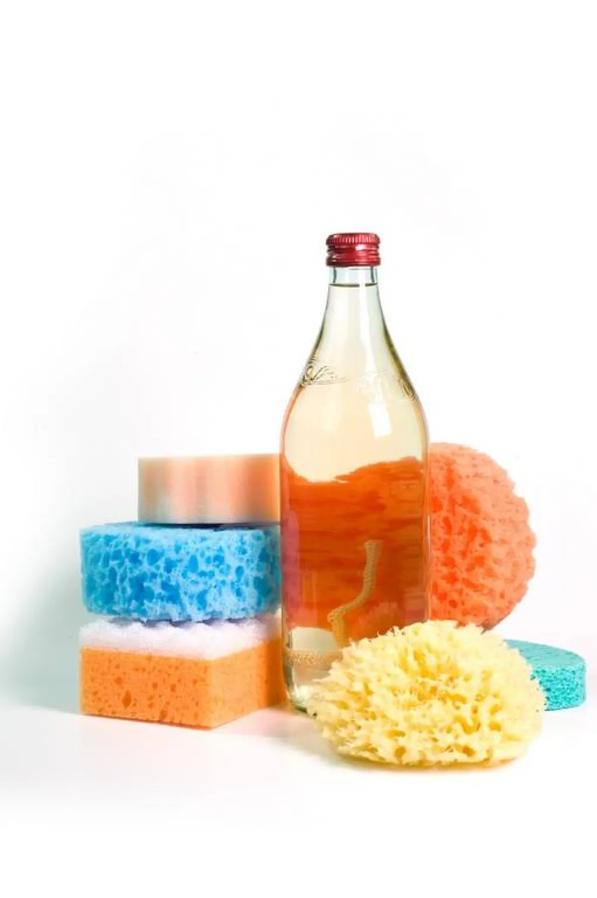 الخل سائل مستخدم في عمليات التنظيف 