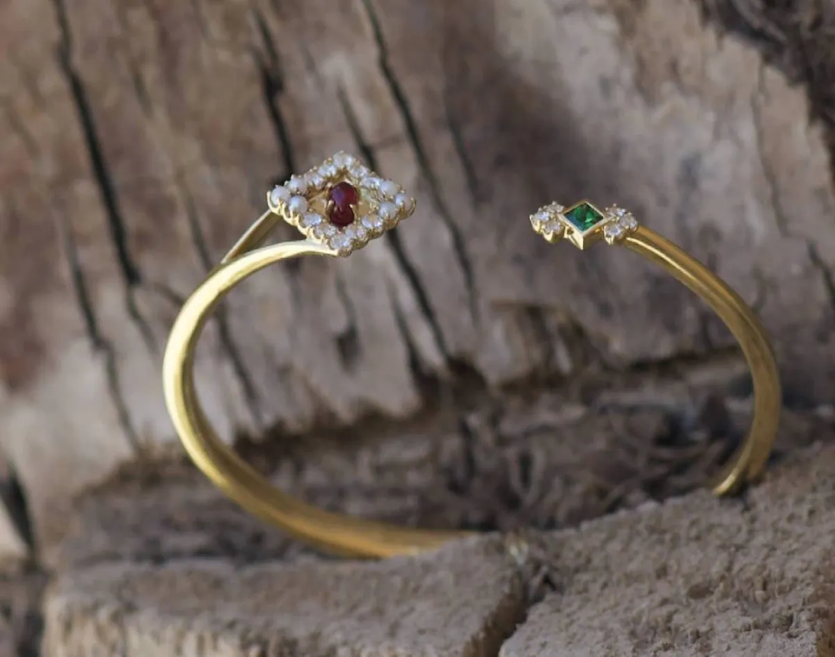 من مجوهرات حنين القنيبط