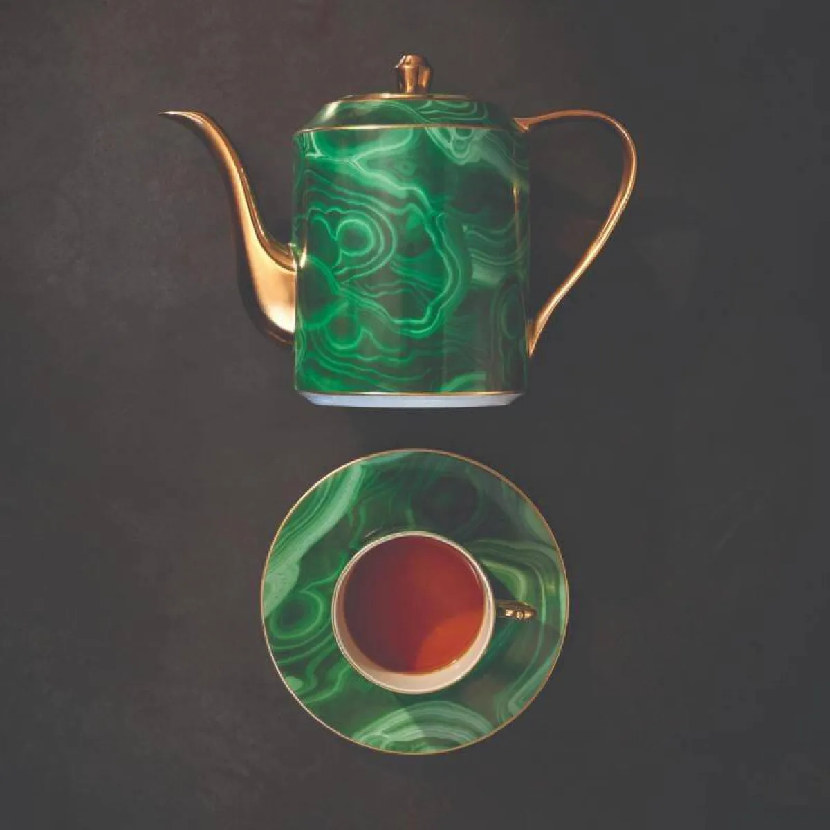 إبريق الشاي