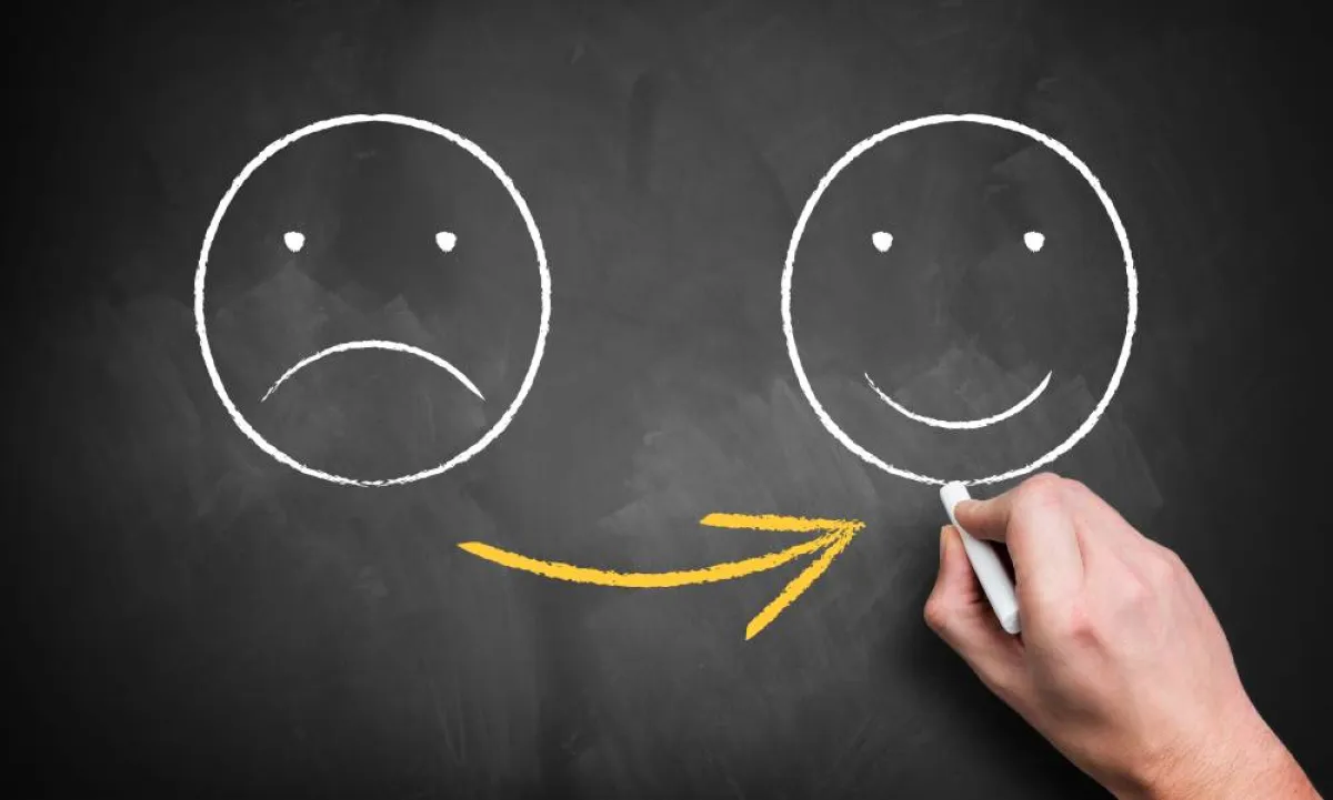 الاحتفاظ بروح الدعابة في الموقف الصعب في العمل