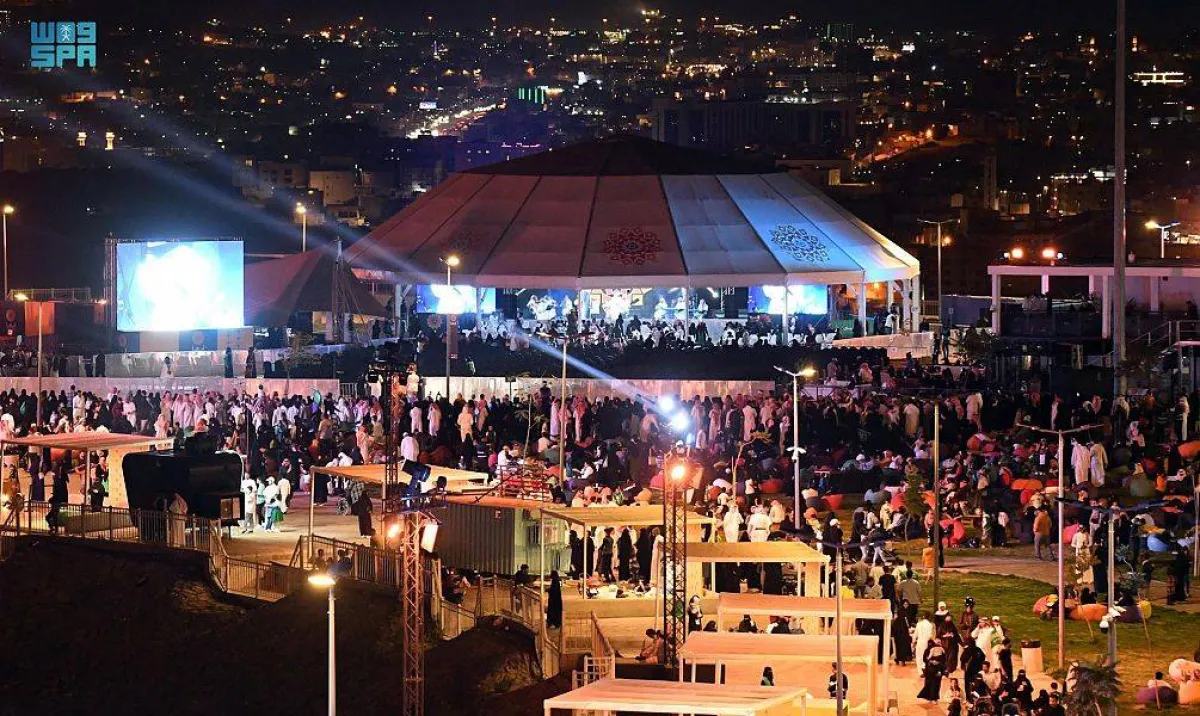 فنون شعبية وفلكلورات ومعارض ضمن احتفالات عسير باليوم الوطني - الصورة من "واس"