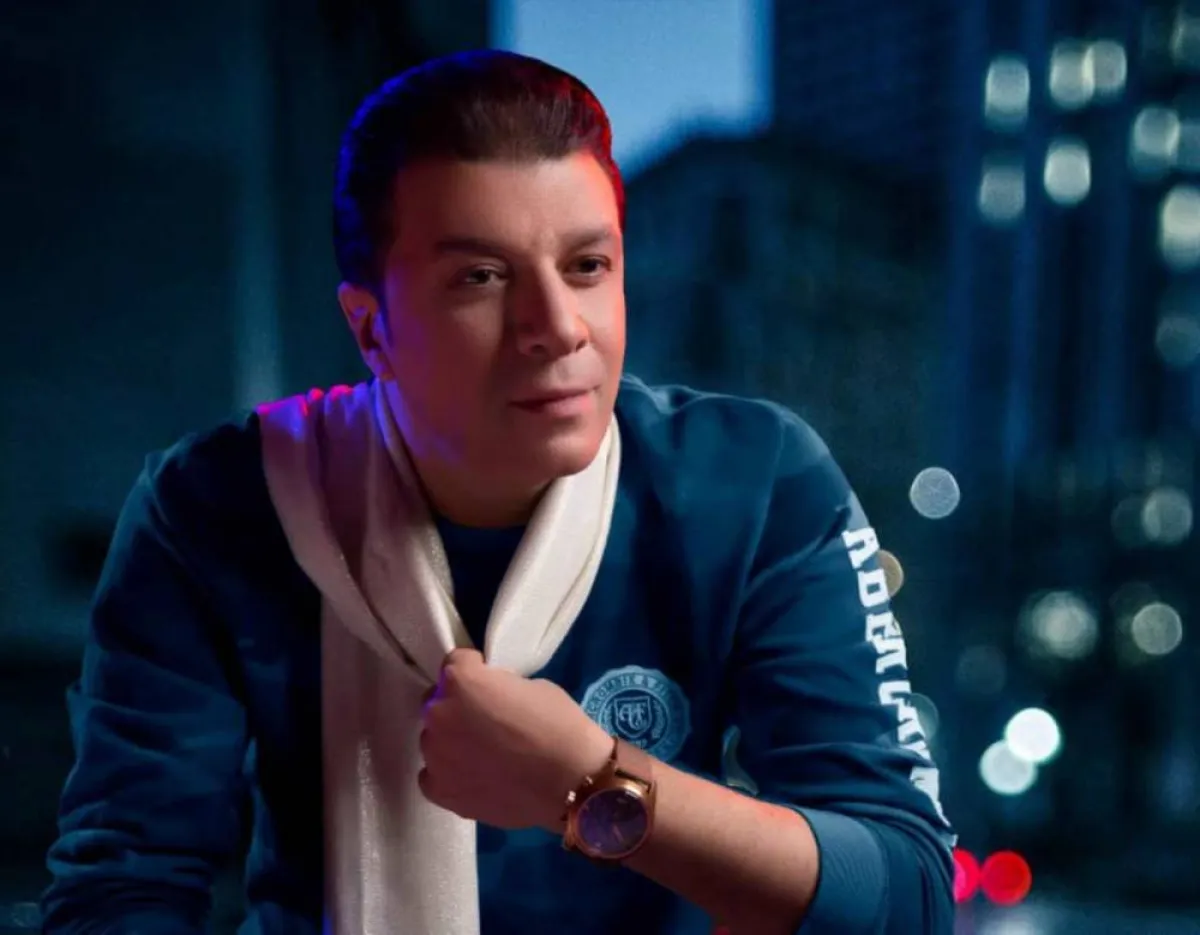 مصطفى كامل - الصورة من صفحته الرسمية على الفيس بوك