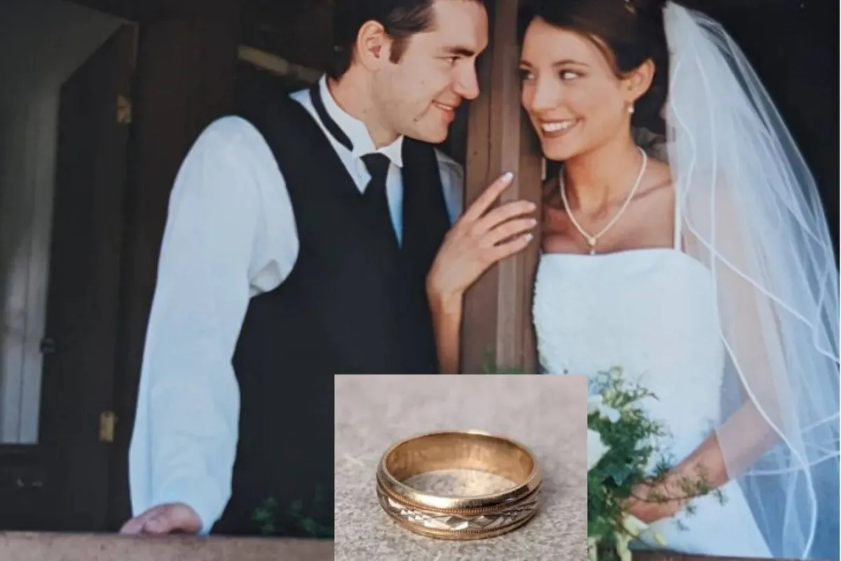 رجل يستعيد خاتم زواجه بعد 17 عاماً