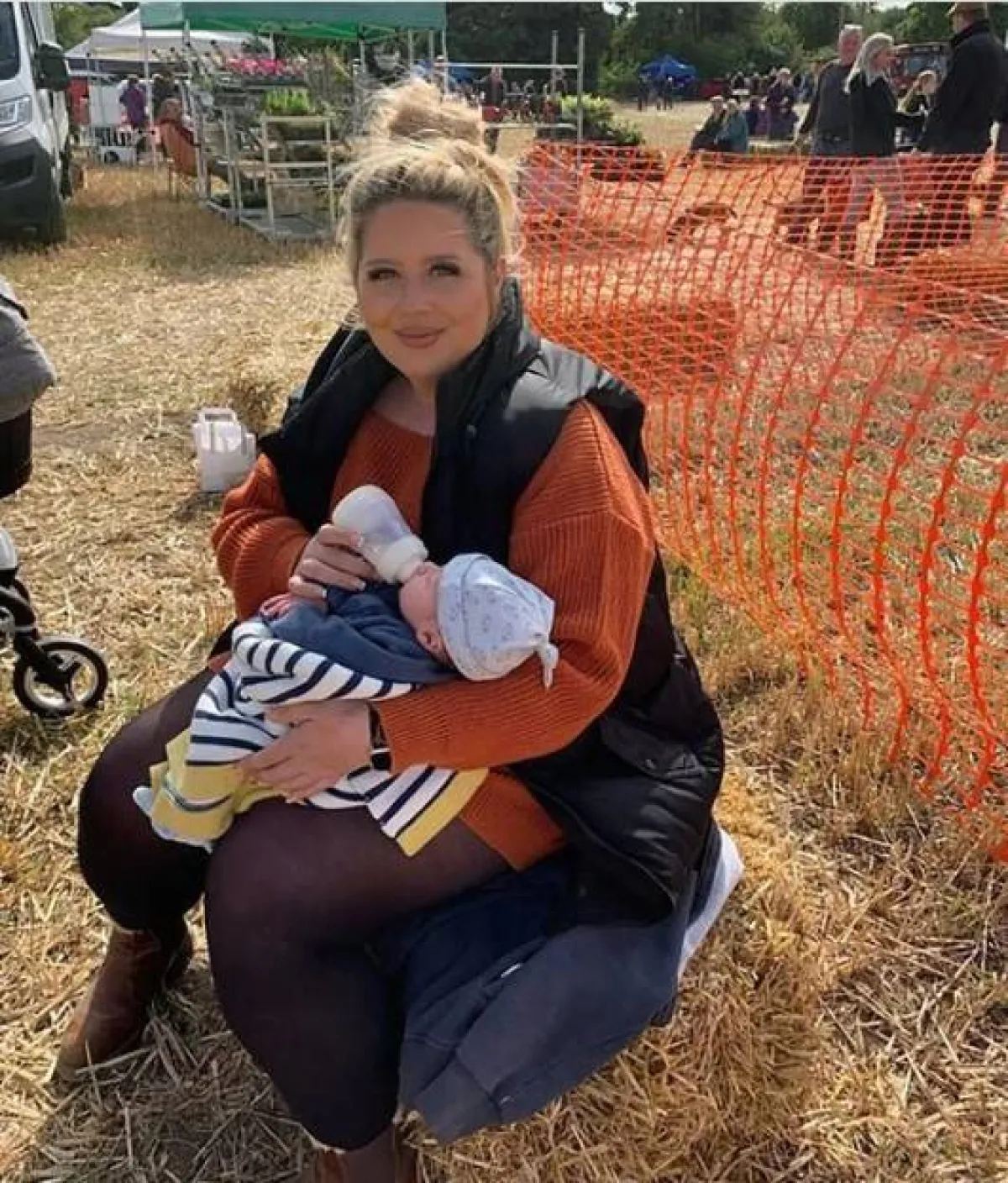 أم ومولودها