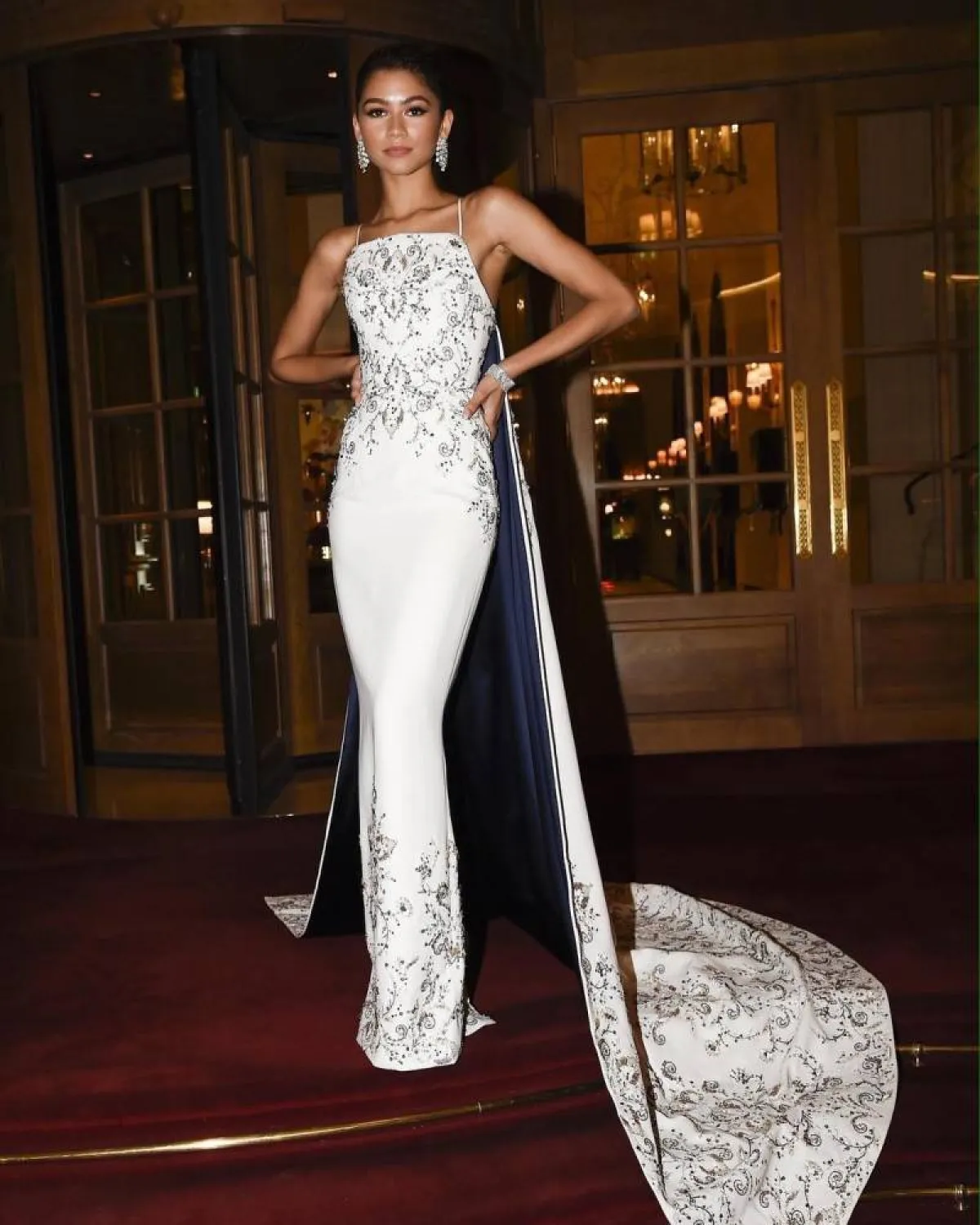 إطلالة راقية من زيندايا