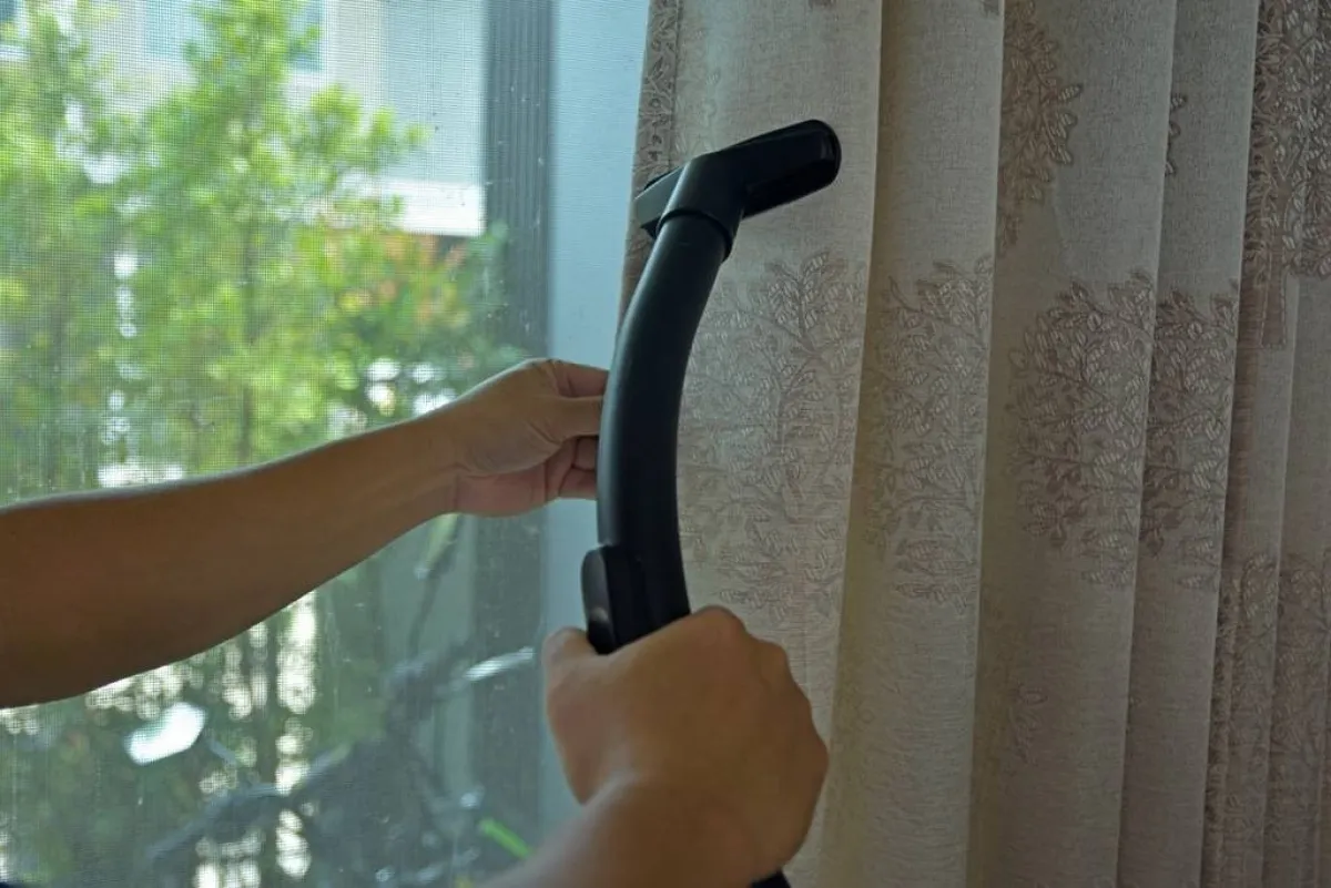 تنظيف الستارة