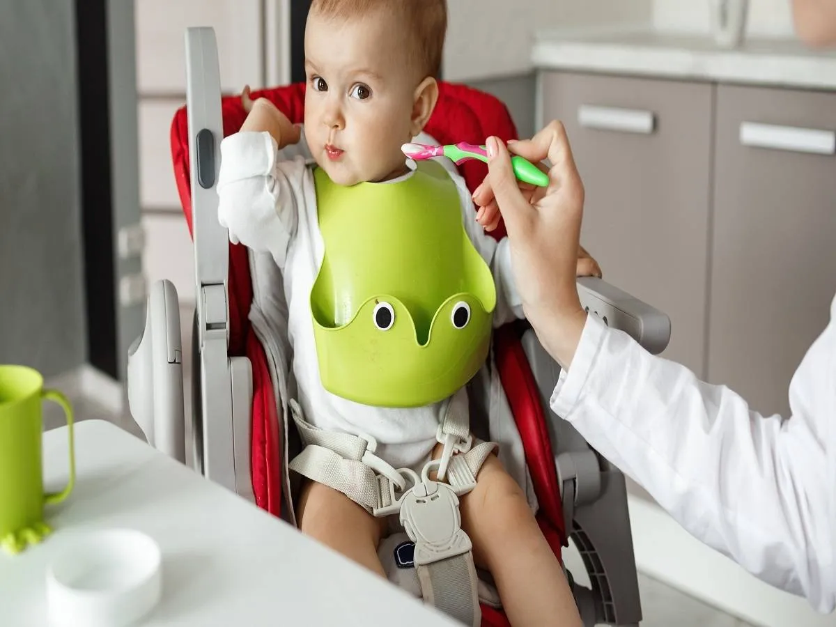 صورة لطفل يرفض تناول الطعام