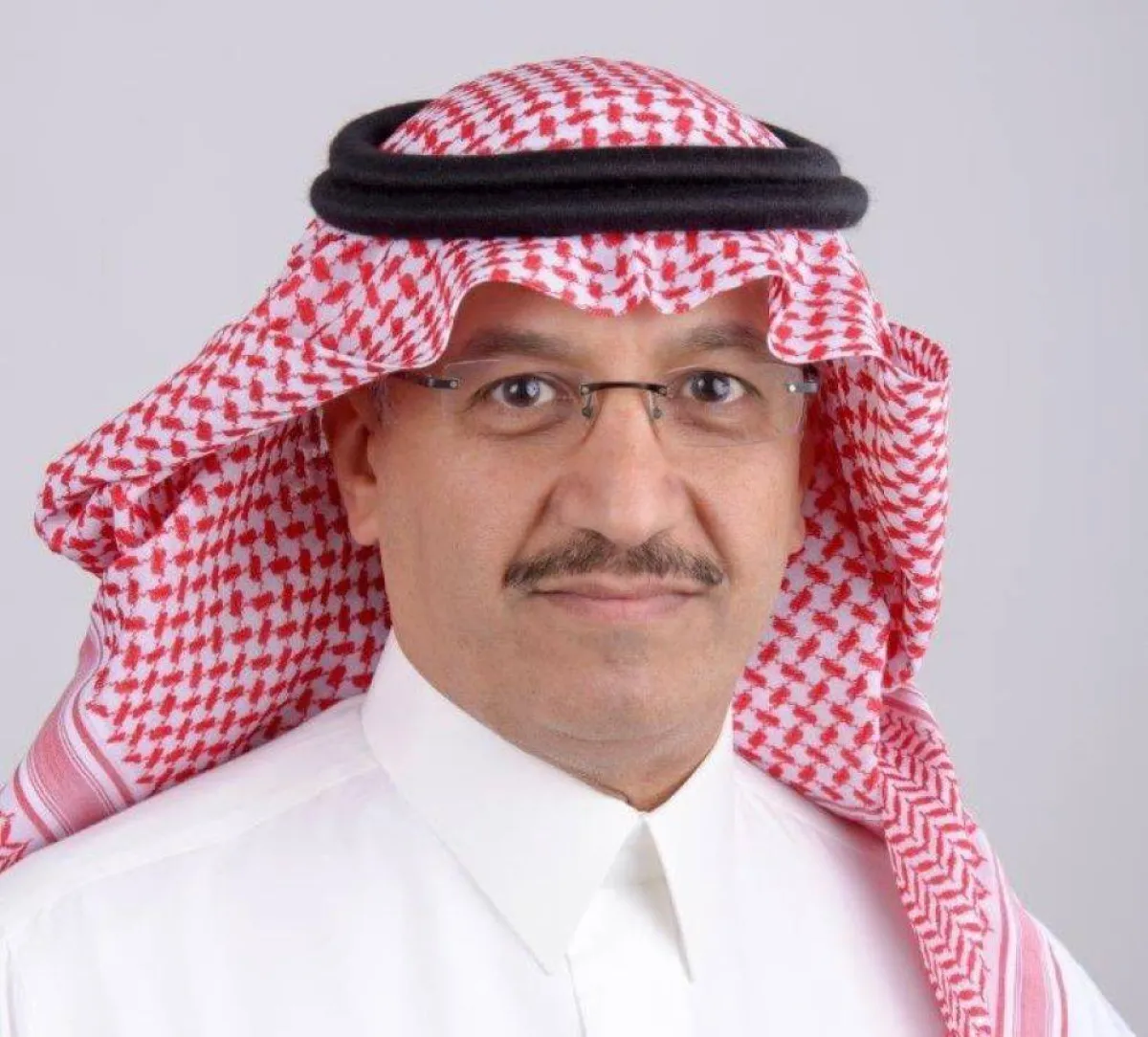 أبرز المعلومات عن يوسف البنيان وزير التعليم الجديد 