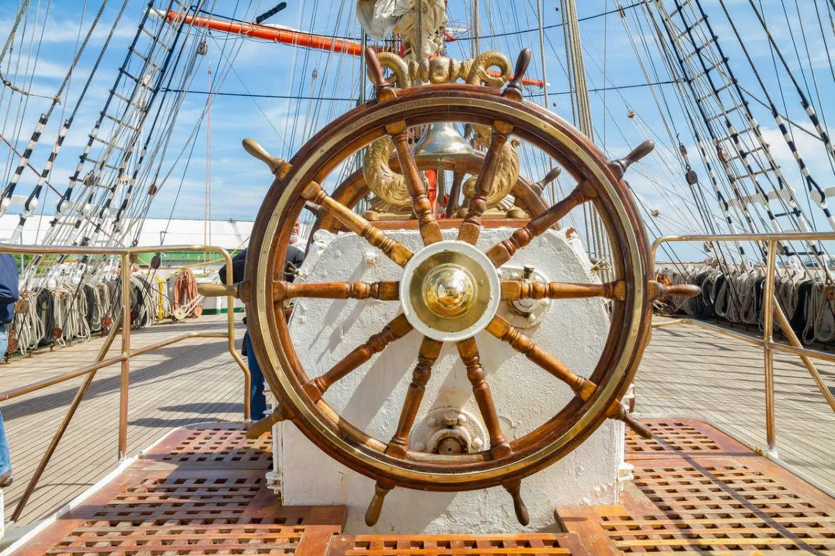 صورة تعبيرية عن المئة عام