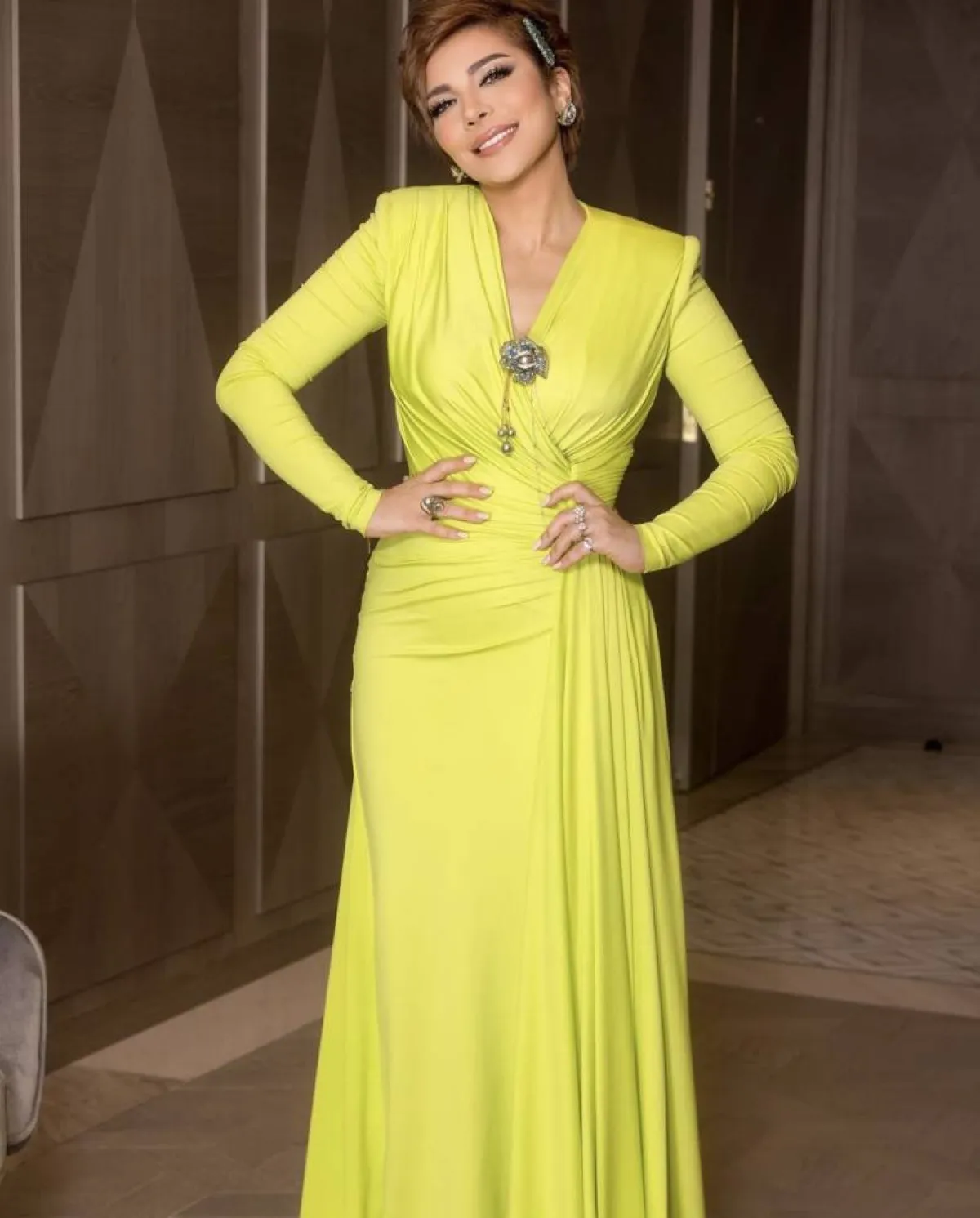 أصالة بفستان ماكسي