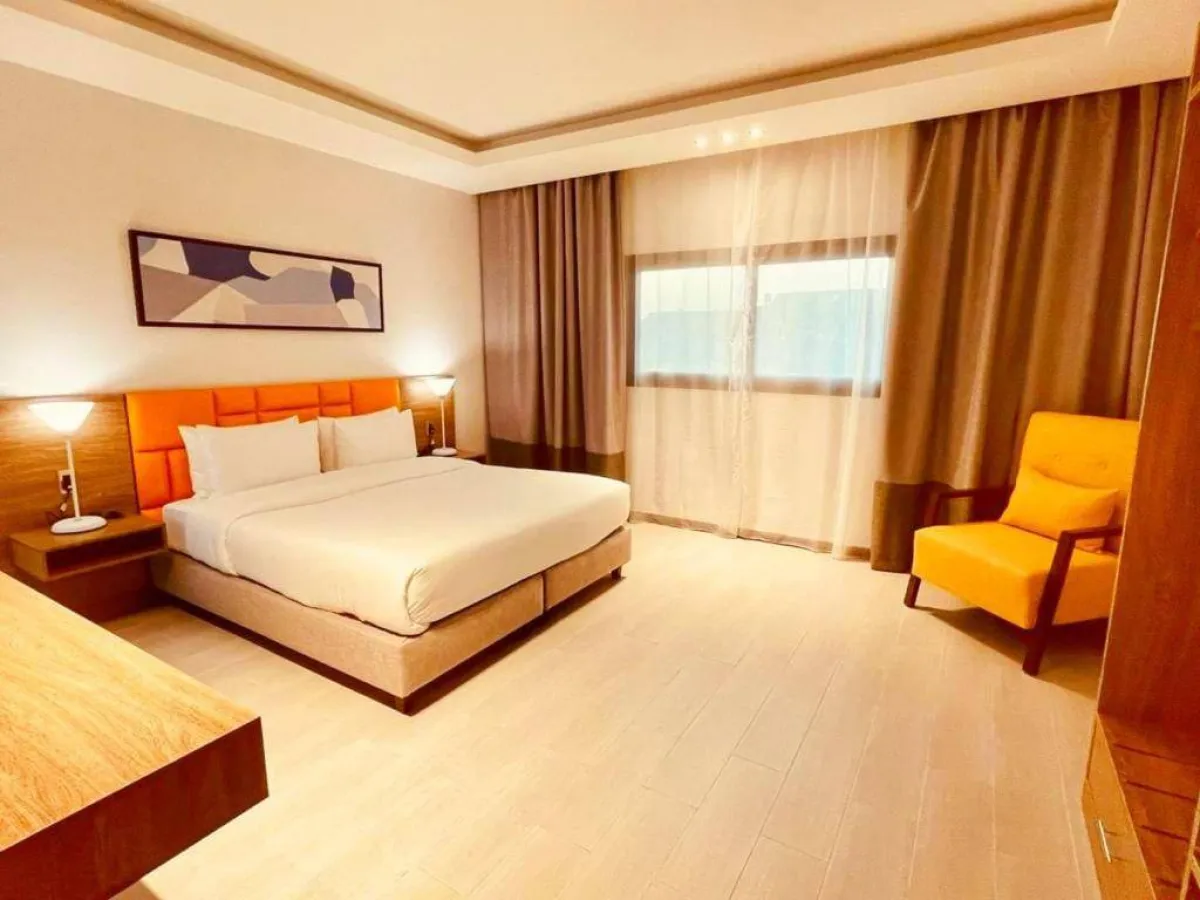 إحدى الغرف في منتجع وسبا هدب الخبر