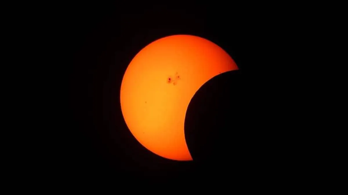 الإمارات تشهد كسوفا جزئيا للشمس 25 أكتوبر المقبل - الصورة من zeenews
