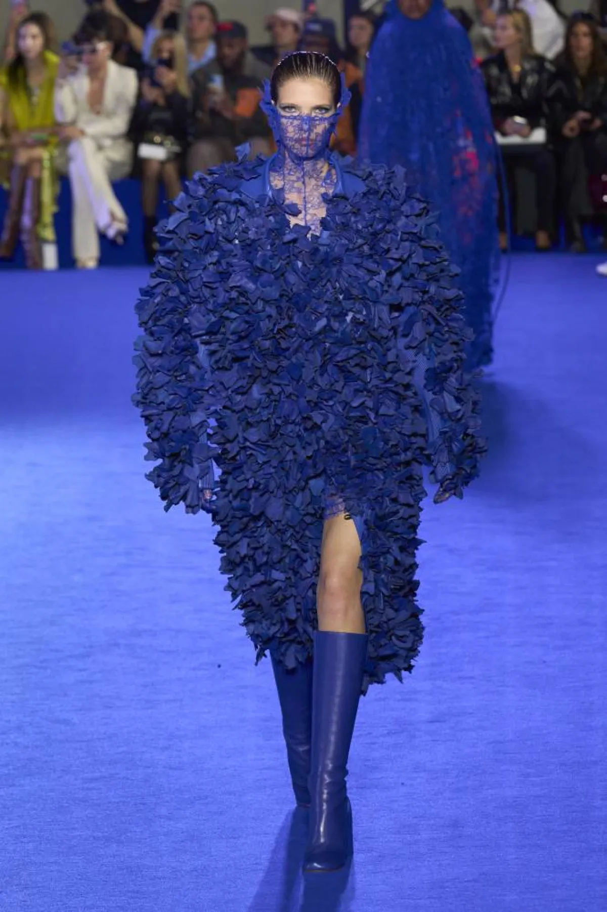 أسبوع الموضة في باريس في اليوم الرابع