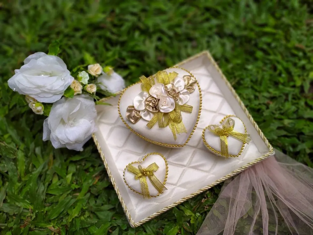 عبوات مصمّمة من "الساتان" لشبكة العروس