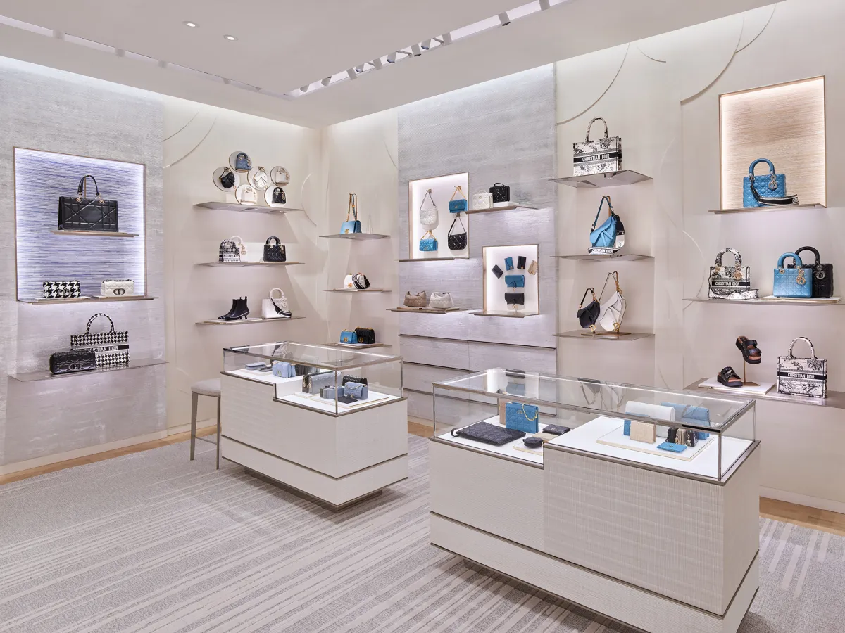 "ديور" Dior تعيد افتتاح متجرها في الرياض