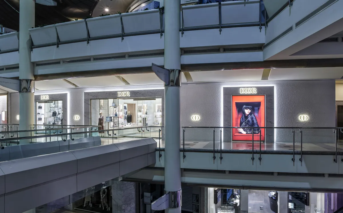 "ديور" Dior تعيد افتتاح متجرها في الرياض