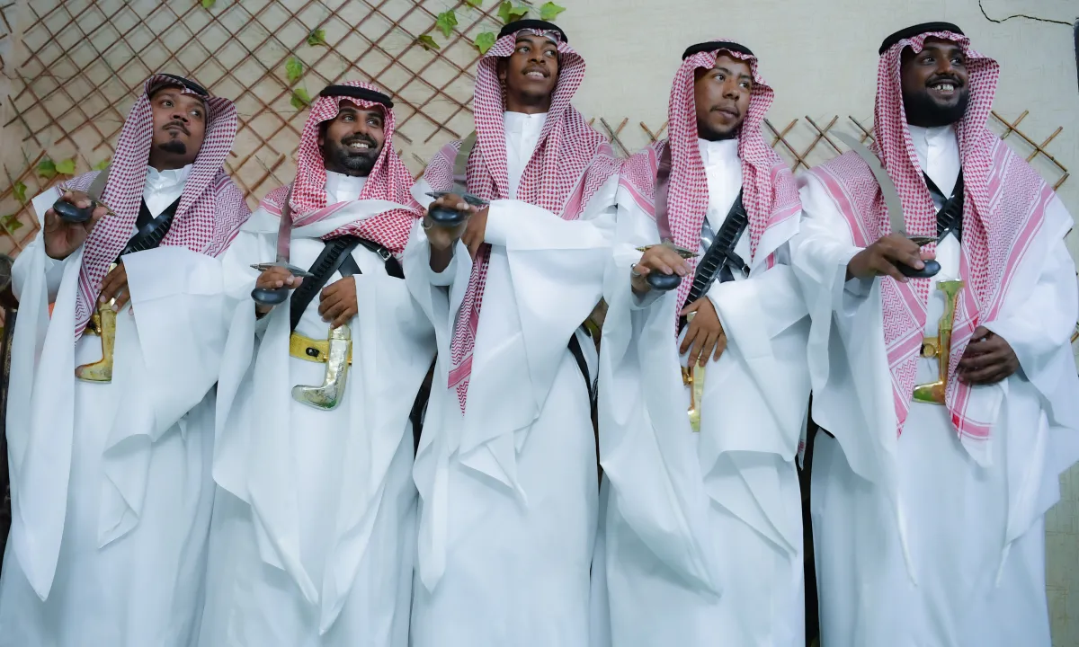 العرضة السعودية لفرقة أصائل للفنون الشعبيىة-تصوير بشير صالح