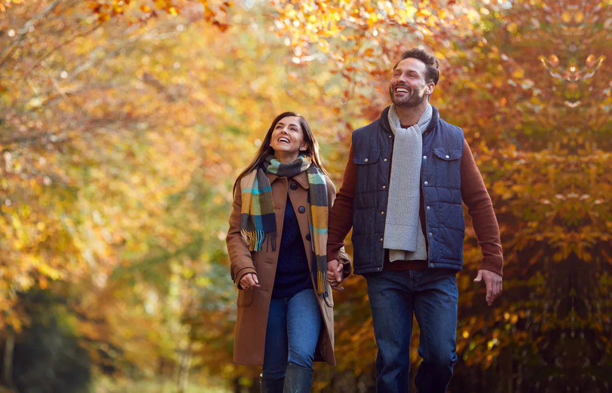 أفكار لقضاء شهر عسل مثالي في فصل الخريف