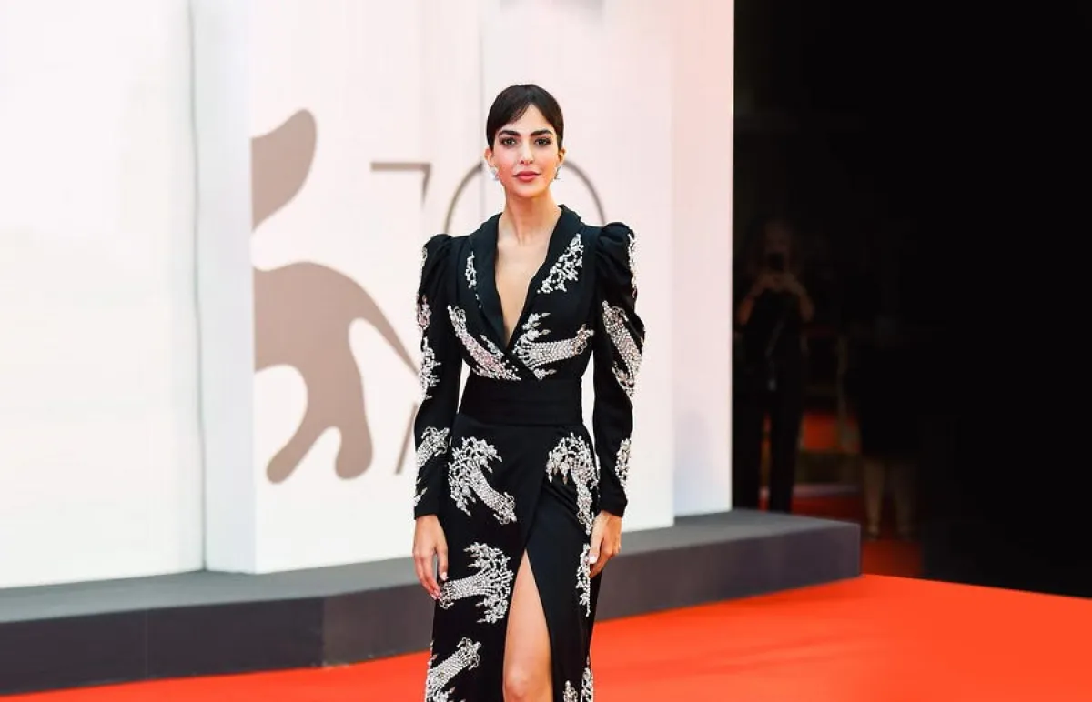 روسيو موراليس- الصورة من حساب دار Moschino على إنستغرام